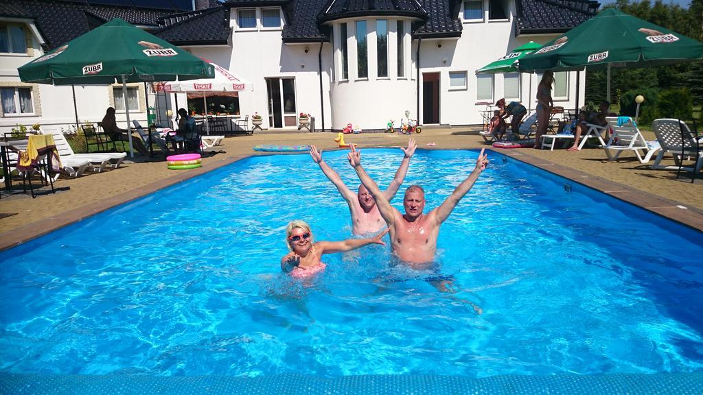 Ferienpark Brydar With Sauna, Swimming Pool And Jacuzzi Mielno